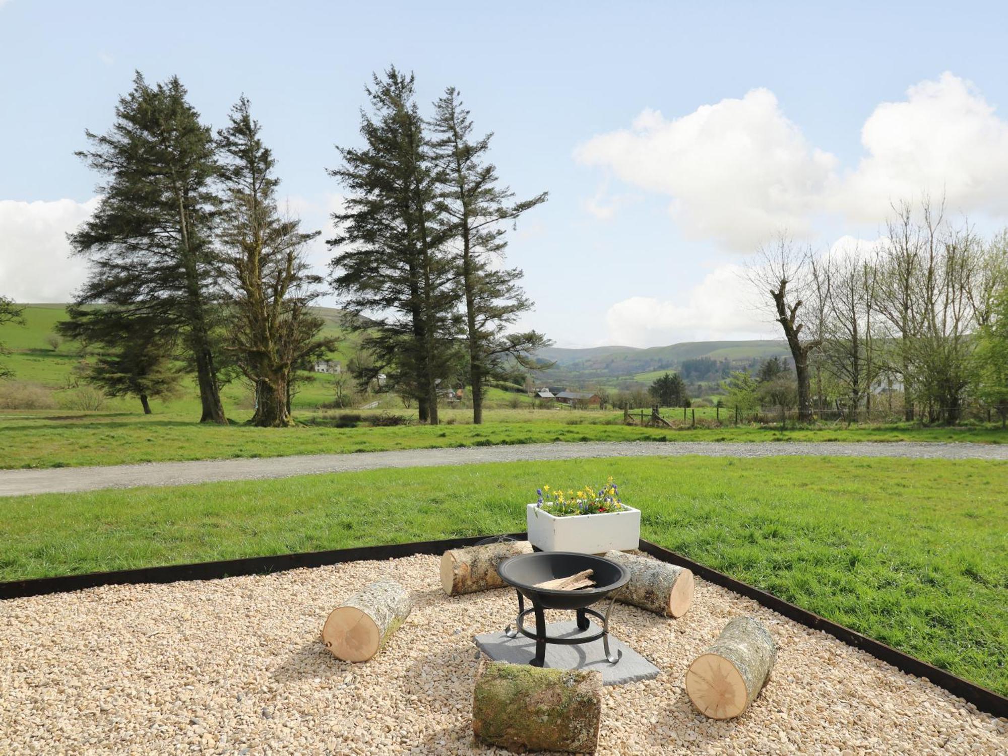 Willow Llanidloes Exterior photo